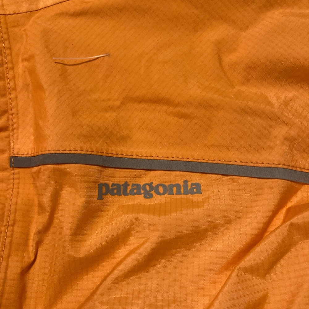 Patagonia rain jacket - Picture 8 of 9